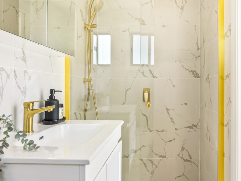Country Bathroom Scaled 1